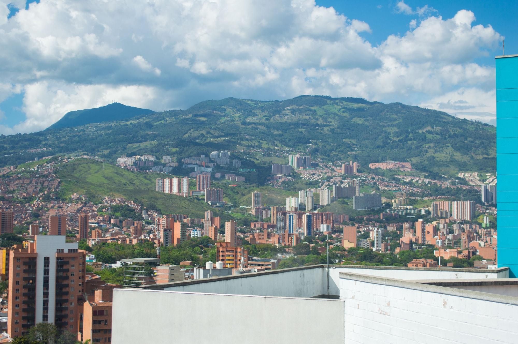 Inntu Hotel Medellín Exteriör bild